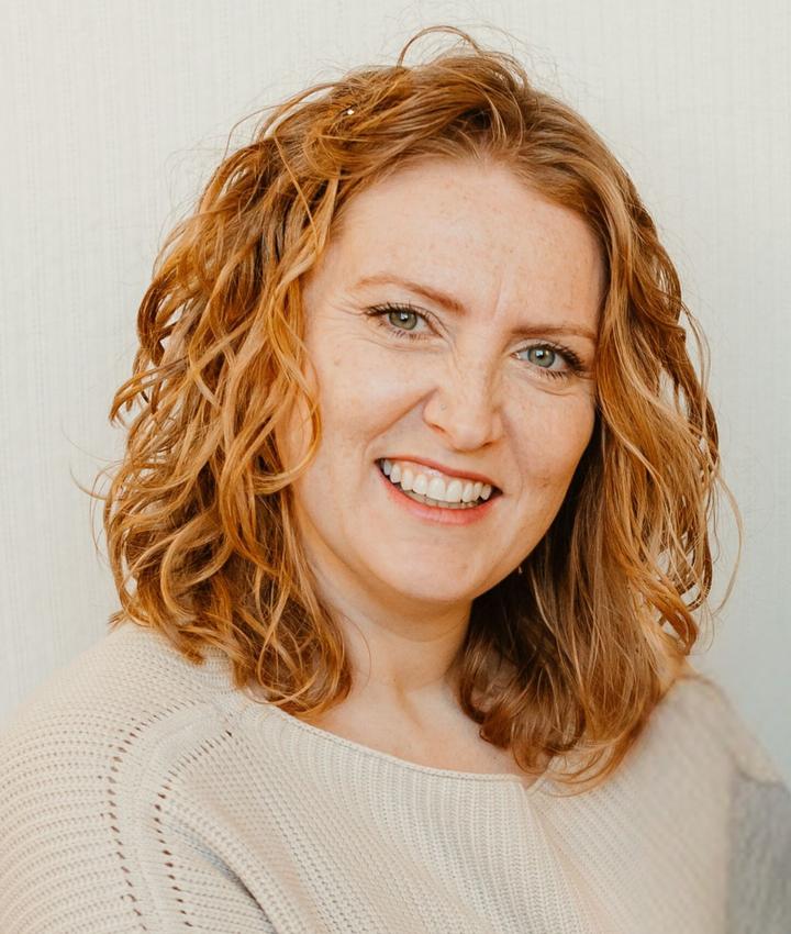 Lynsey Burton